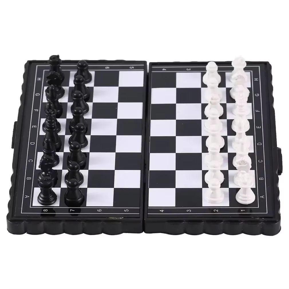 1Pc Mini Magnetic  Chess Set   - Kids Outdoor Kit recensione e prezzo