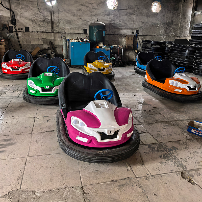 Indoor Playground Battery Dodg - Kids Outdoor Electric Car recensione e prezzo