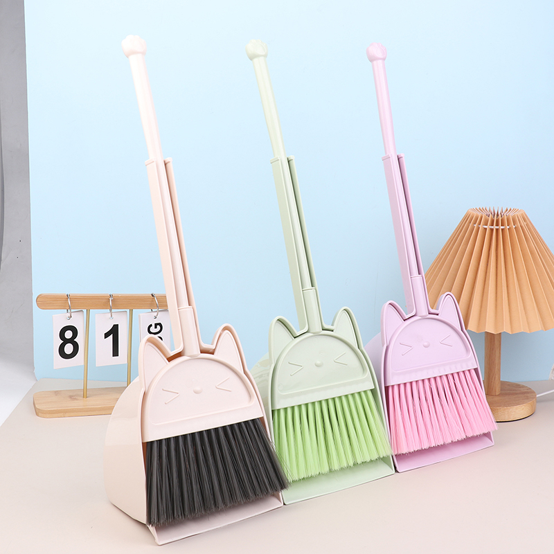 Cartoon-Style Toddler Broom Du - Kids Outdoor Broom recensione e prezzo