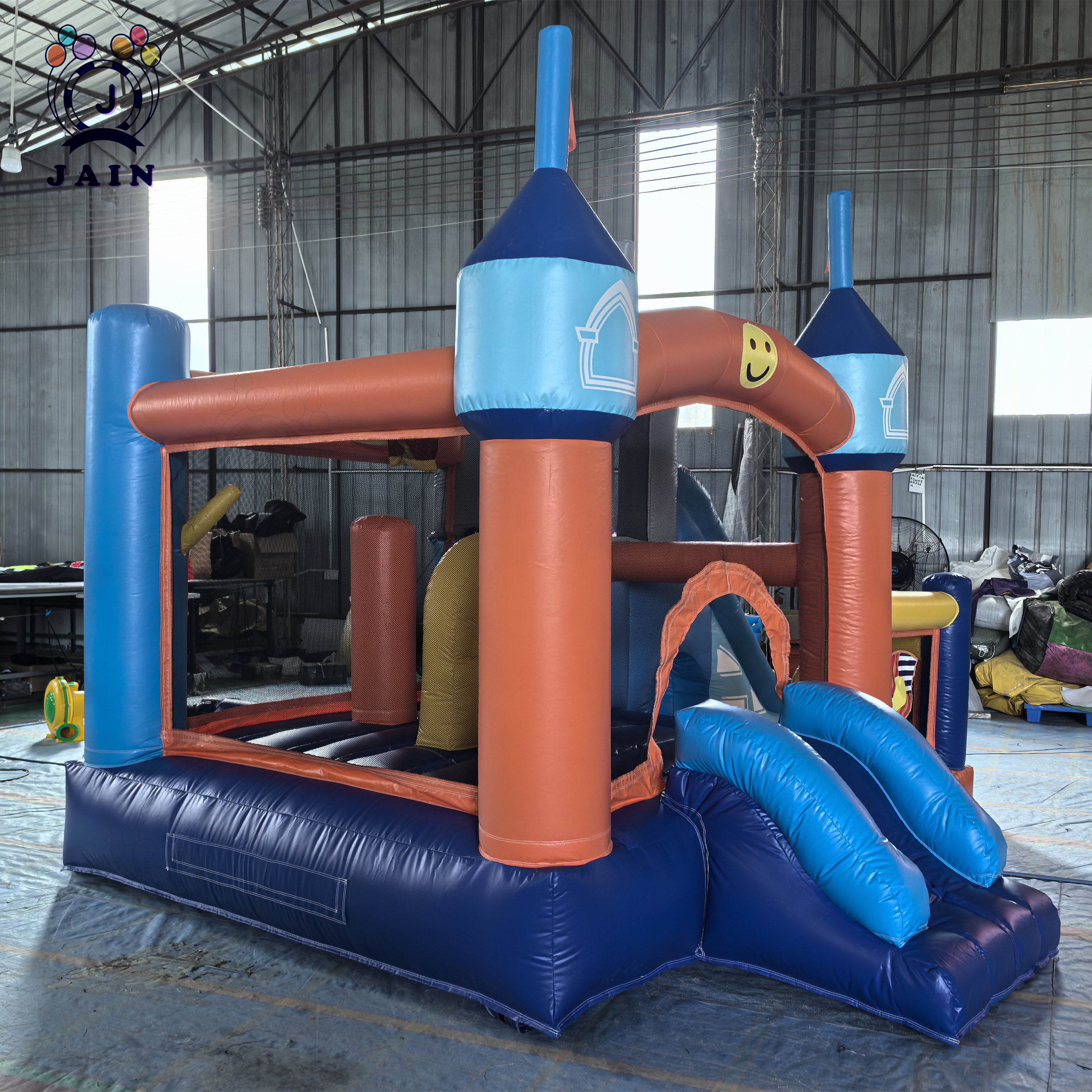 Inflatable Bounce House Castle - Kids Outdoor Jump House recensione e prezzo