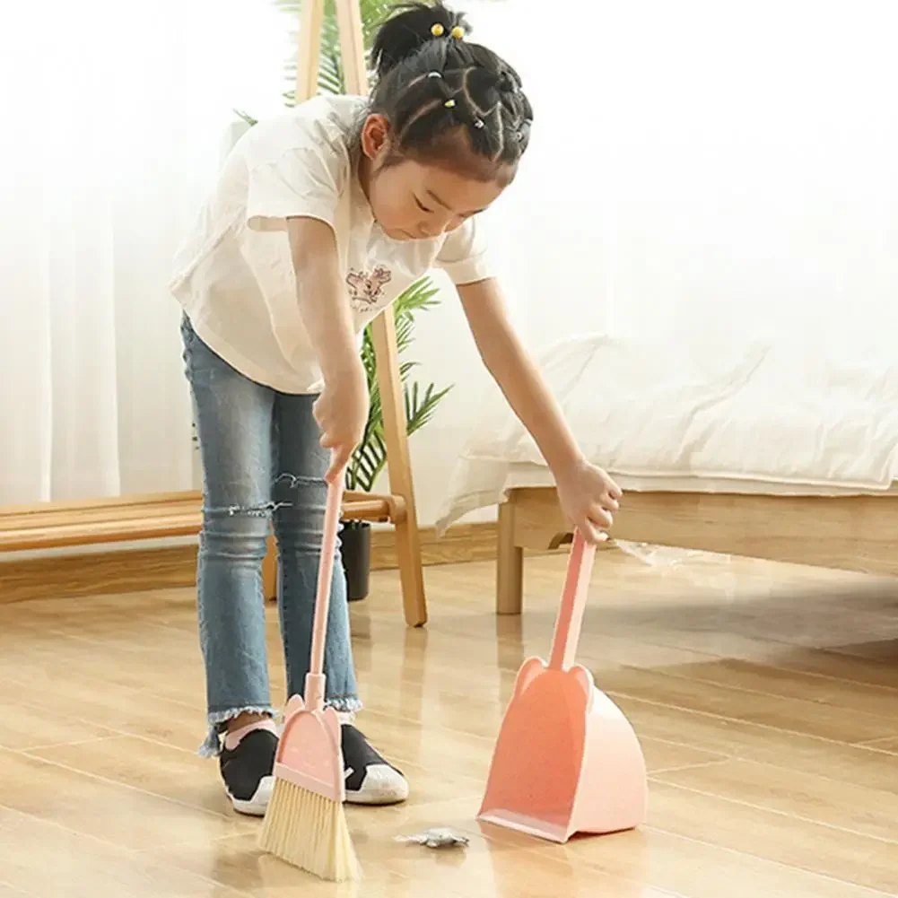 Cartoon Soft Bristle Kids Broo - Kids Outdoor Broom recensione e prezzo